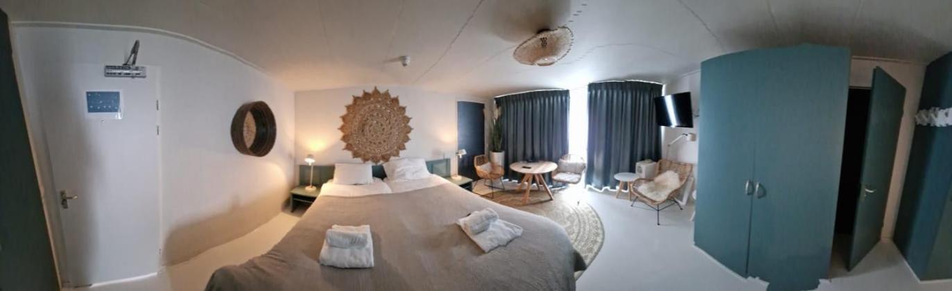 Hotel Liberte Schoorl Bagian luar foto